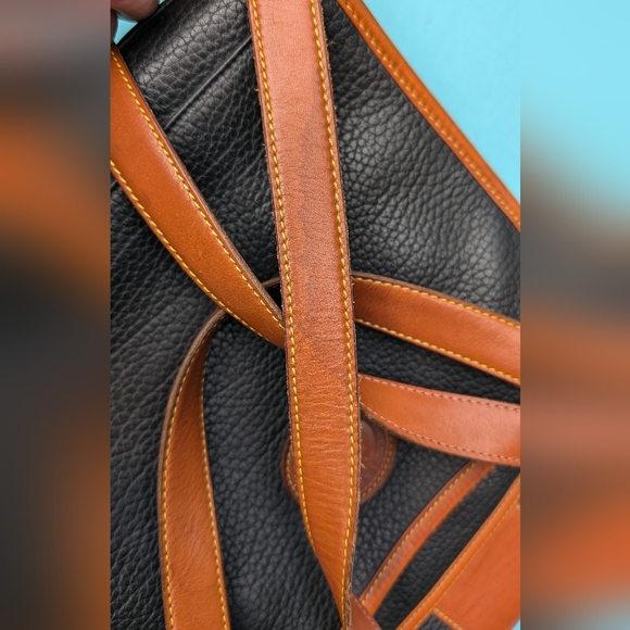 Vintage Dooney & Bourke Lockhart Shoulder Bag Navy - Picture 13 of 14